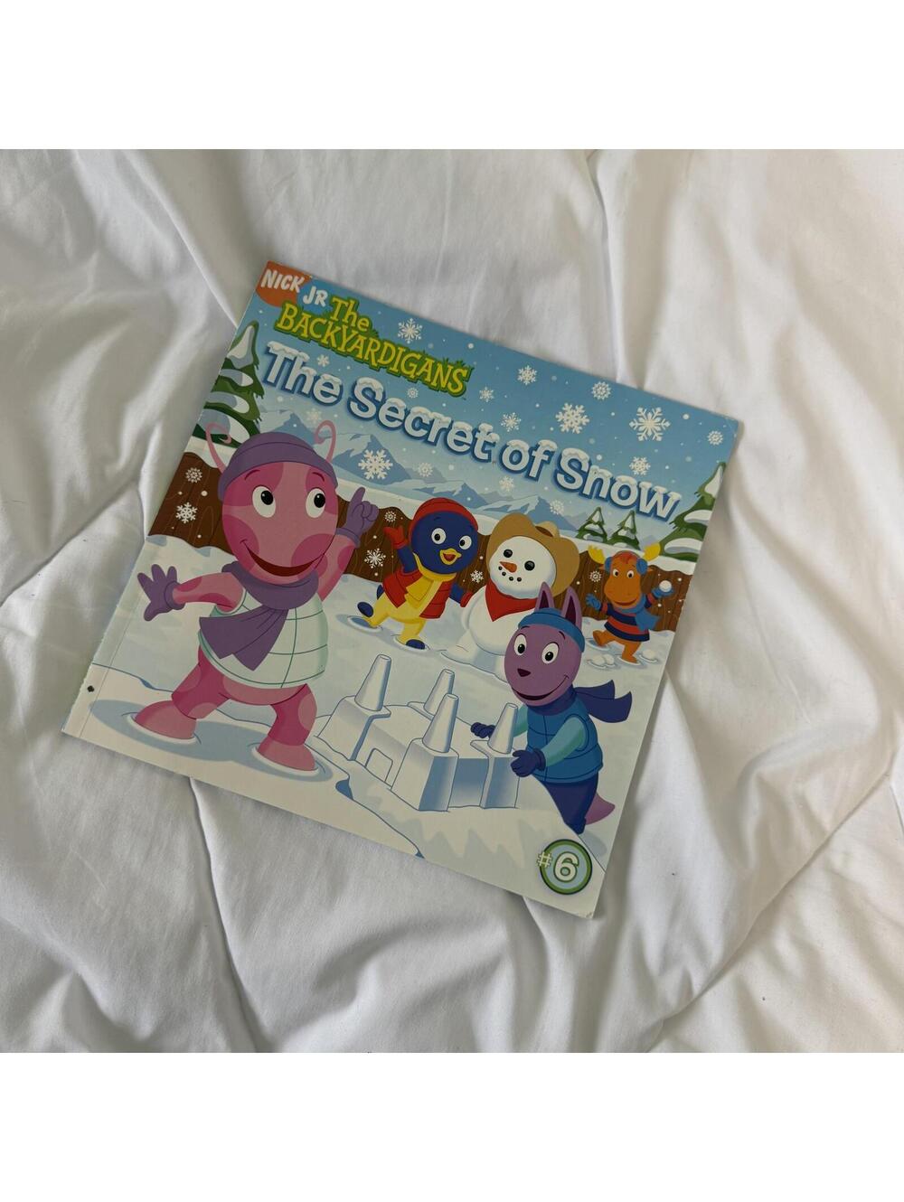 The Backyardigans Secret of the snow y2k nickelodeon kids book